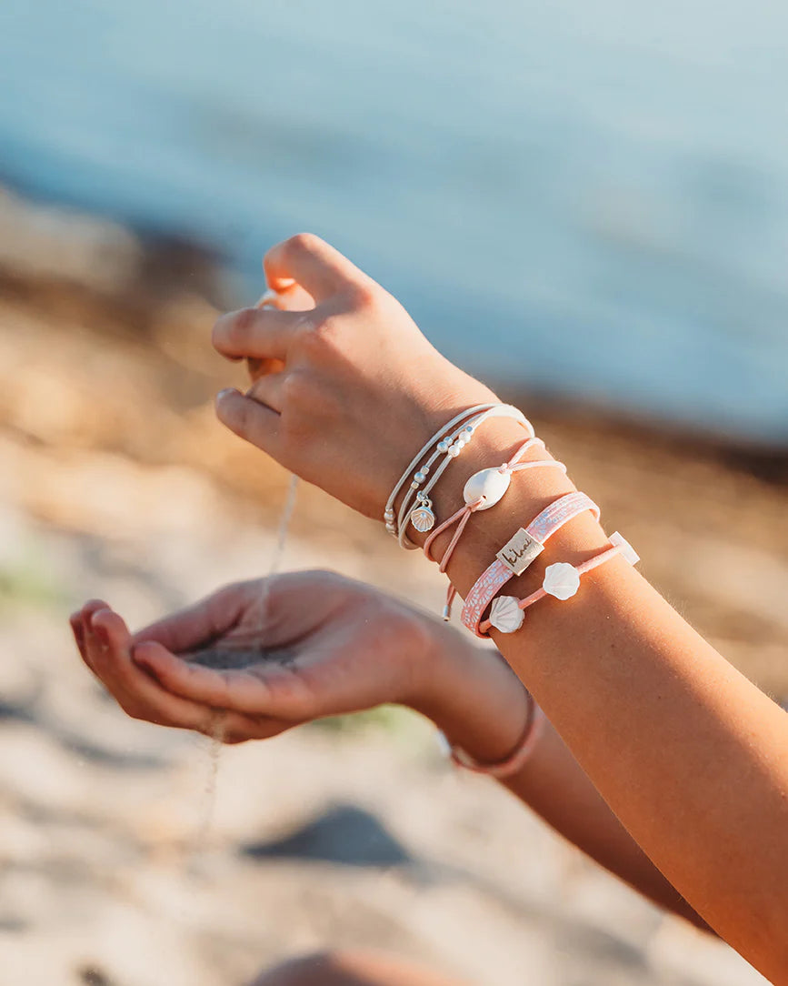 hair tie bracelet