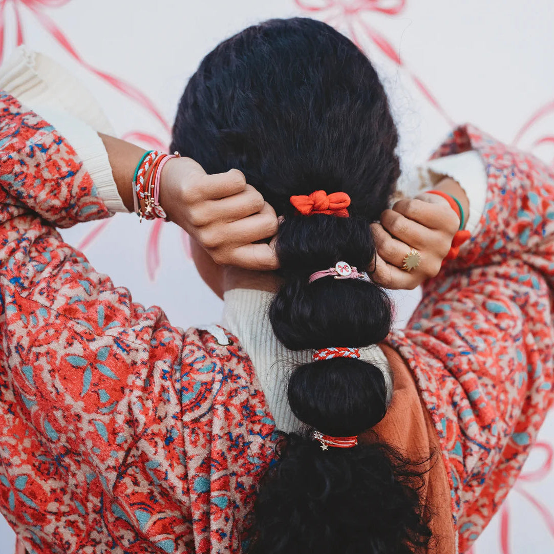 hair tie bracelet